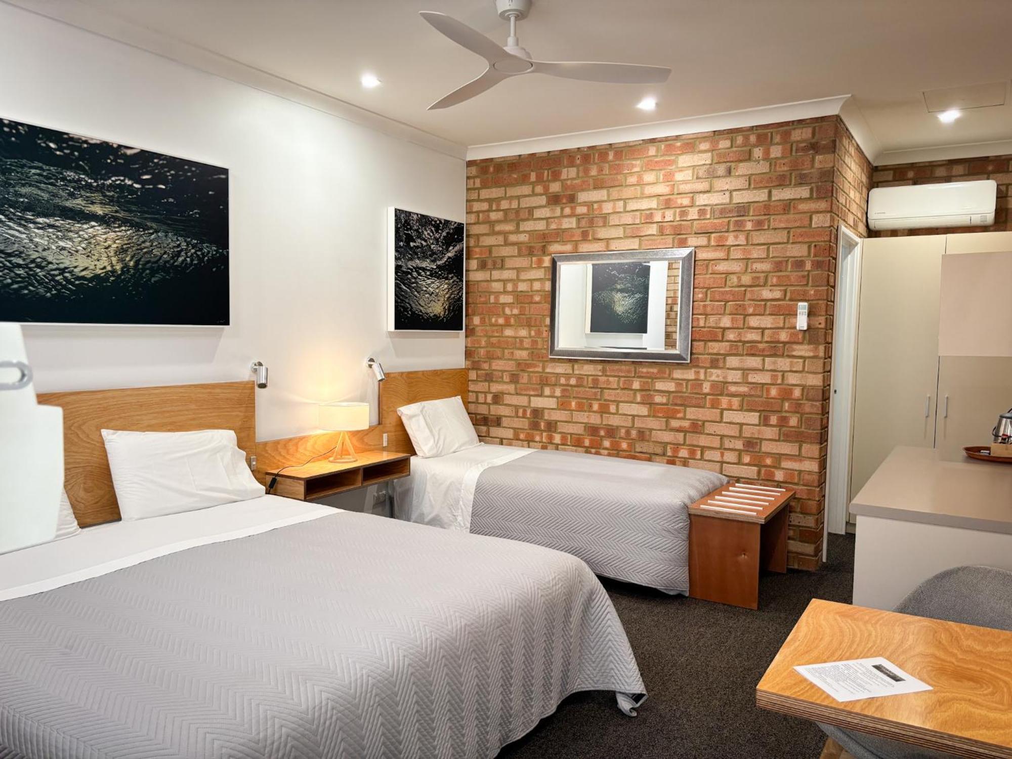 Edge Of The Forest Motel Margaret River Exterior photo
