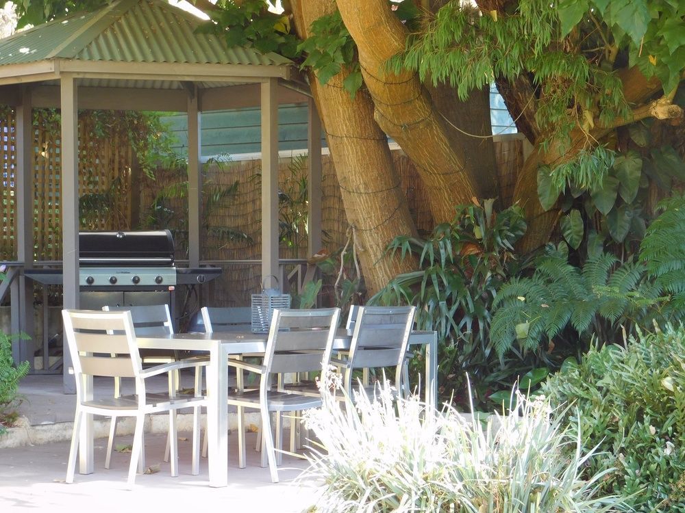 Edge Of The Forest Motel Margaret River Exterior photo